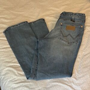 Lainey Wilson wranglers 31x32